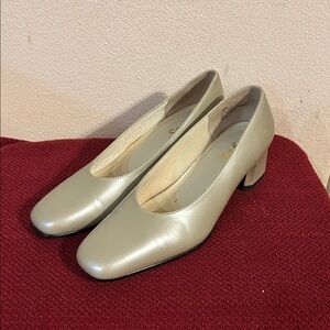 Gold Tone Heels- Women's Size 7 1/2